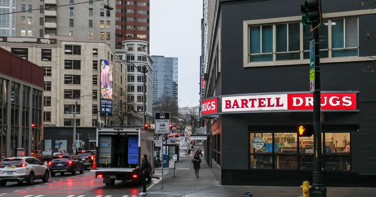 西雅图市中心最后一家巴特尔药店的关闭，揭示了这家连锁店衰落的原因