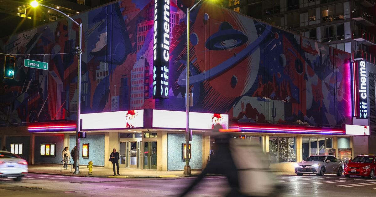 《电影晚餐》庆祝西雅图标志性的Cinerama回归