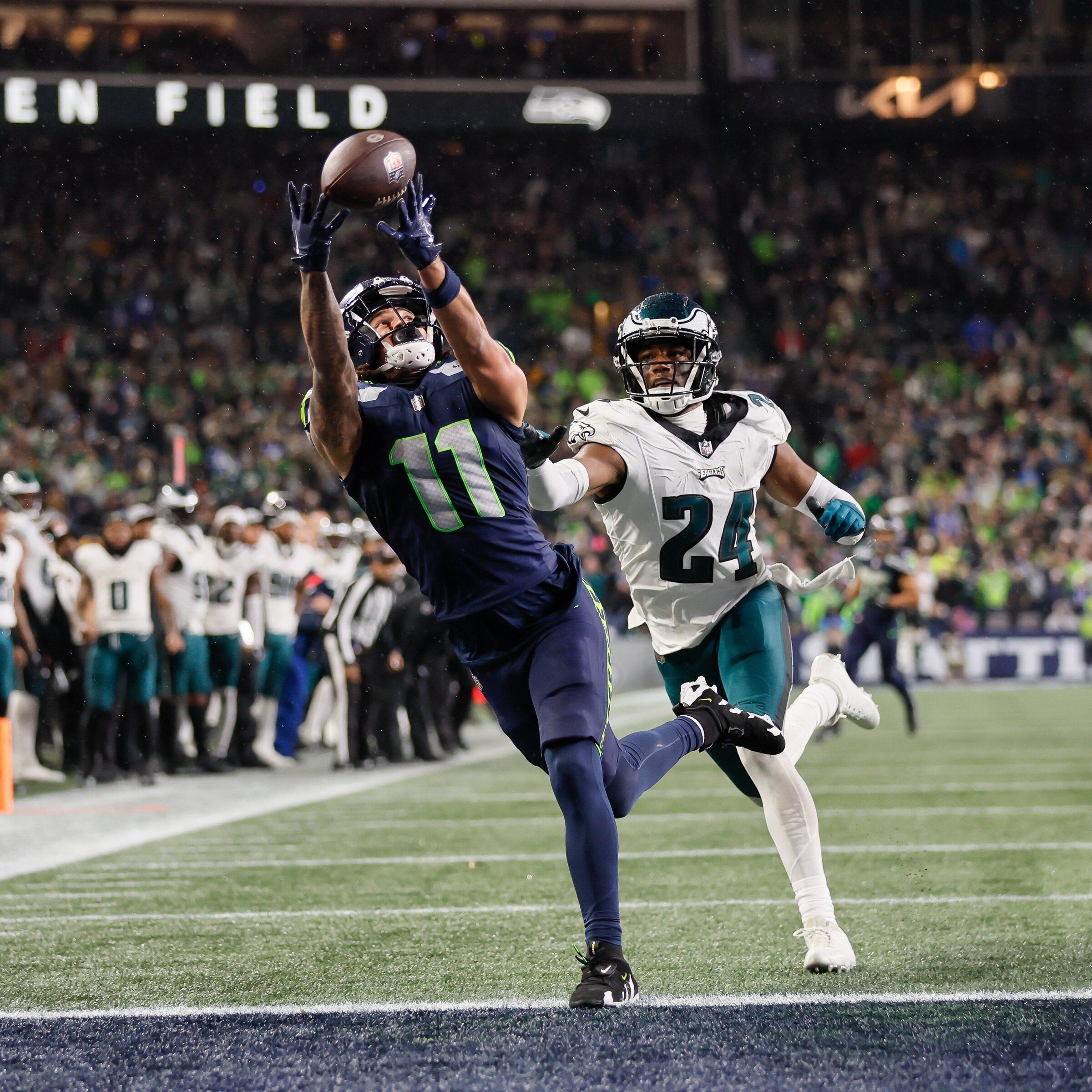 Seahawks Eagles on Monday Night Football Live updates