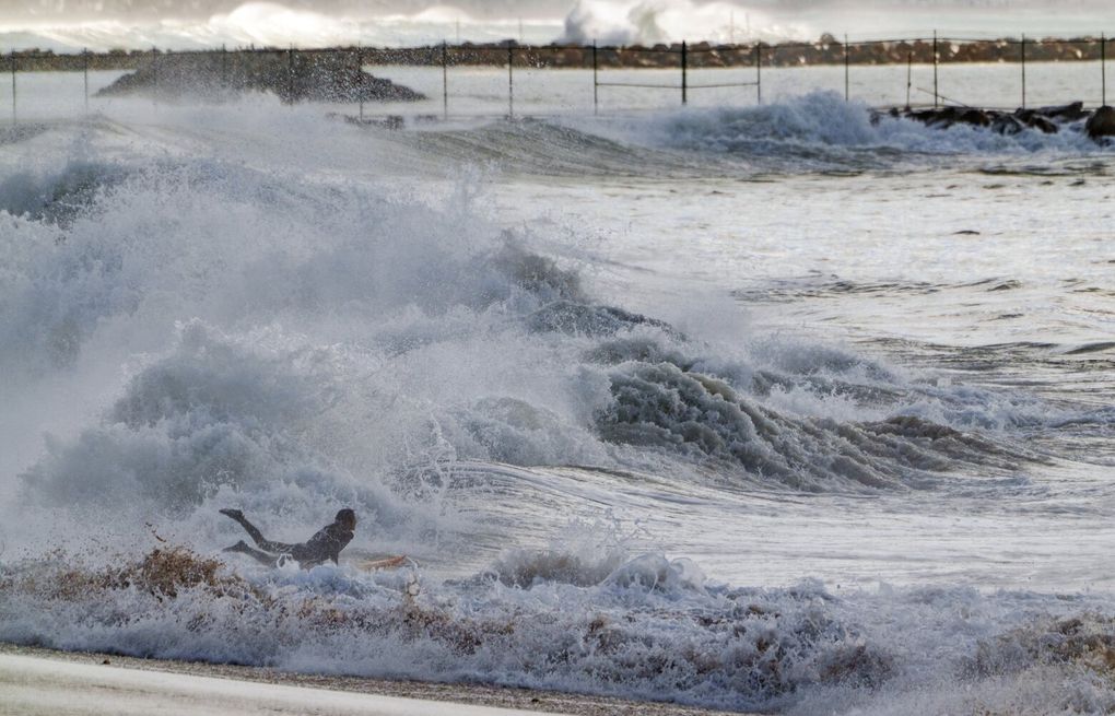 High surf advisories remain in some parts of California, as ocean conditions begin to calm | The Seattle Times