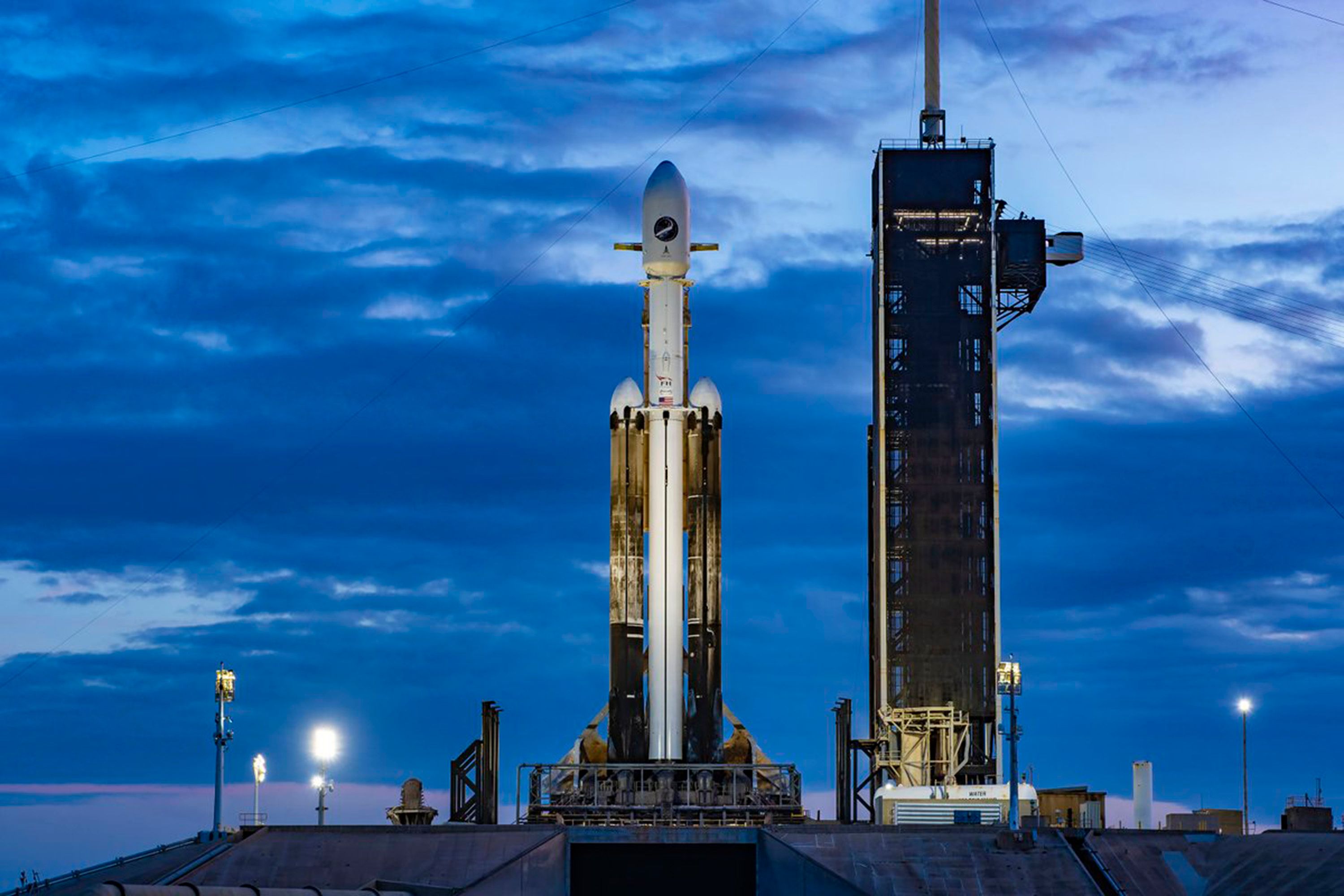 SpaceX back for another try at Falcon Heavy launch of secret