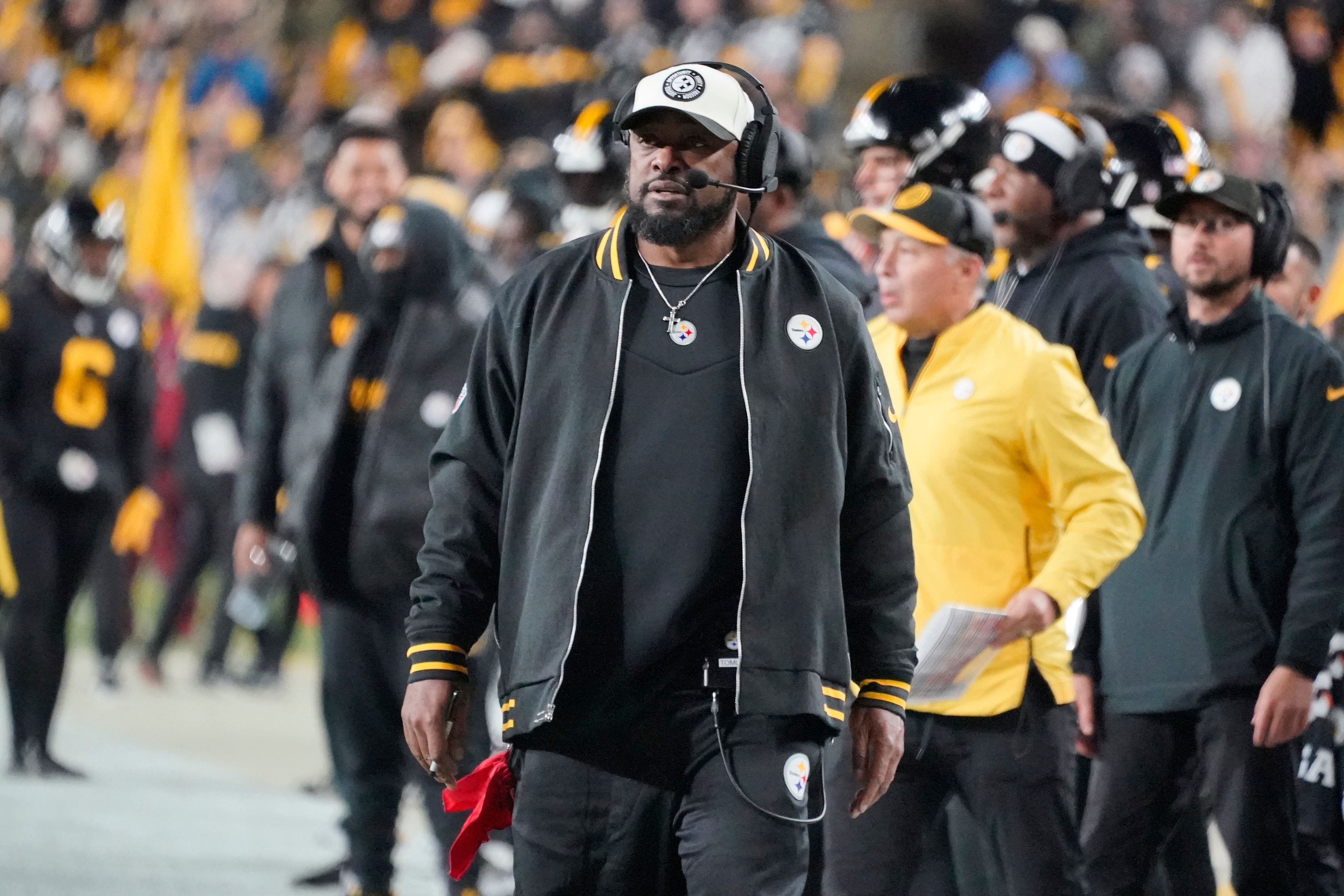 Sloppy Steelers' playoff hopes take another hit with loss to