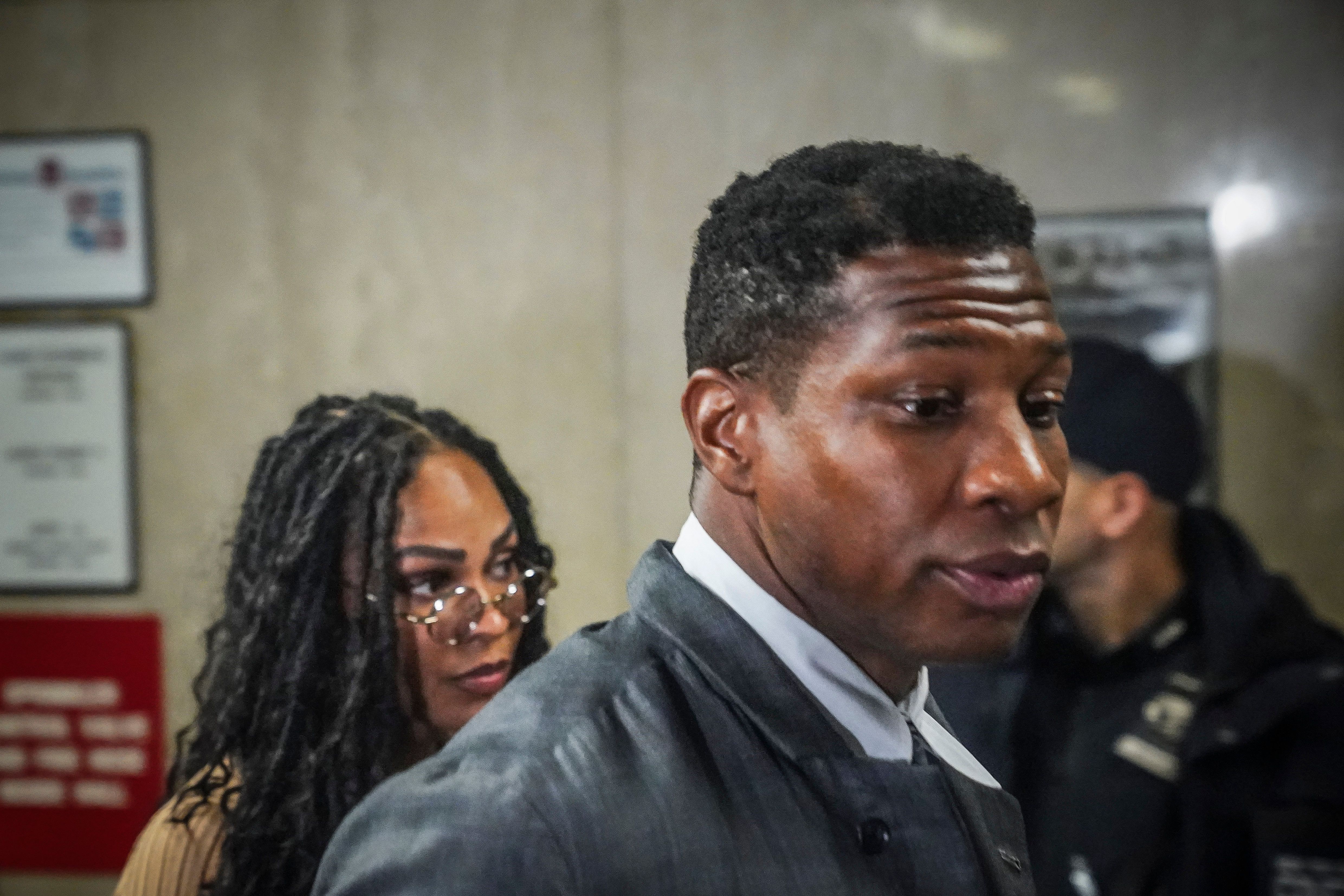 Jonathan Majors’ Accuser Recounts Night Of Assault, Actor’s ‘violent ...