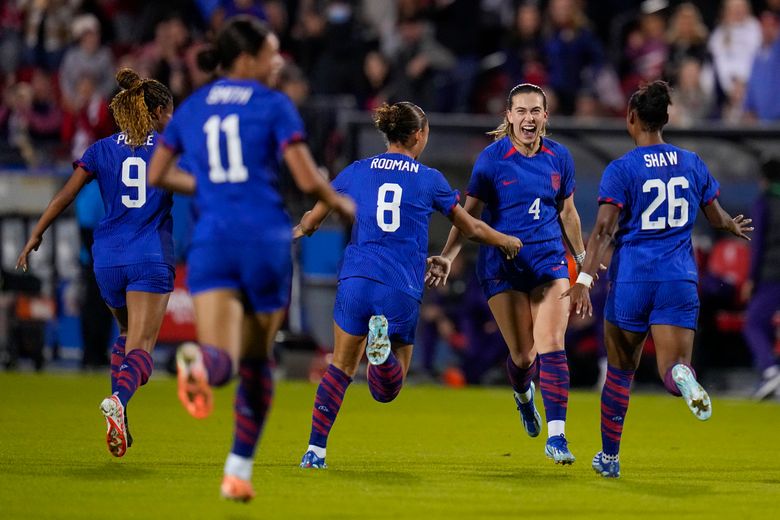 Teenager Jaedyn Shaw helps the US women to a 2-1 victory over China in  year-ending exhibition match