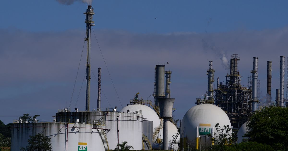 At COP28 meeting, oil companies pledge to combat methane ...