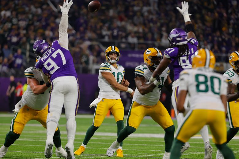 Packers take control of playoff spot on Love's 4-touchdown night
