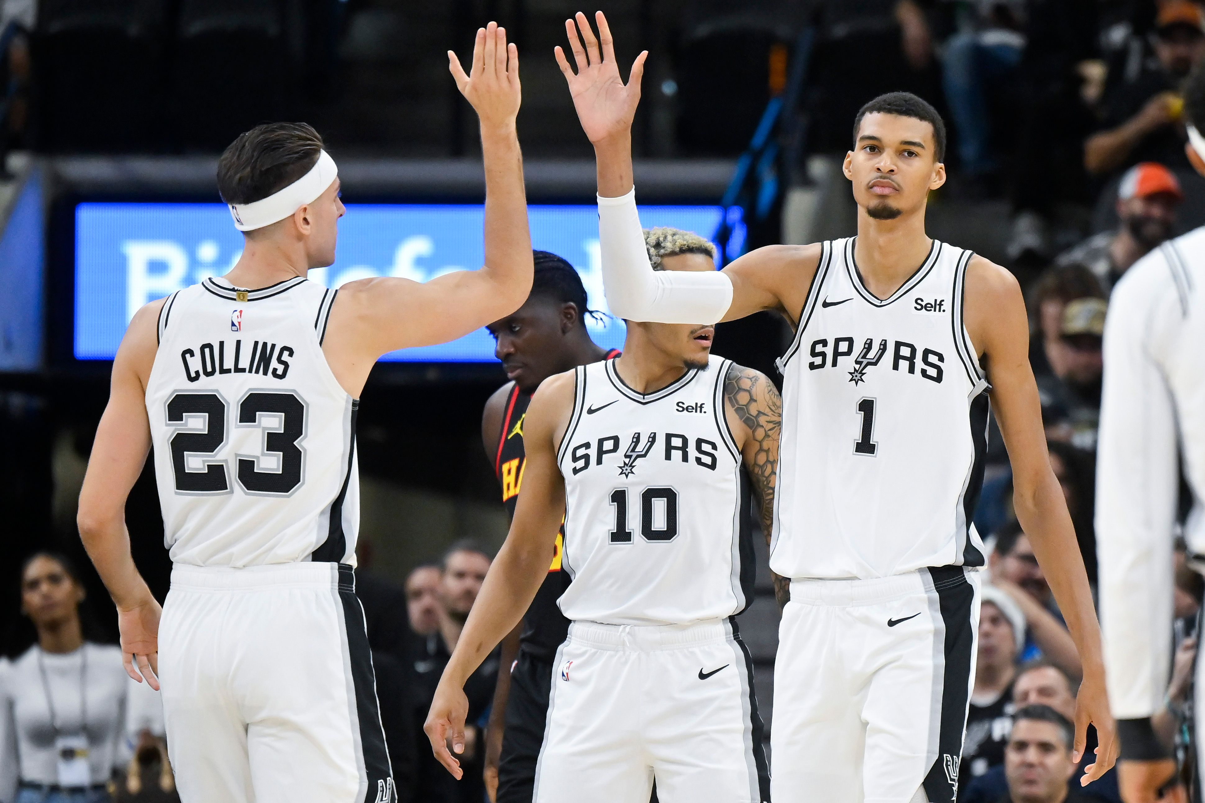 Analysis As the NBA s eyes are on Las Vegas the Spurs and