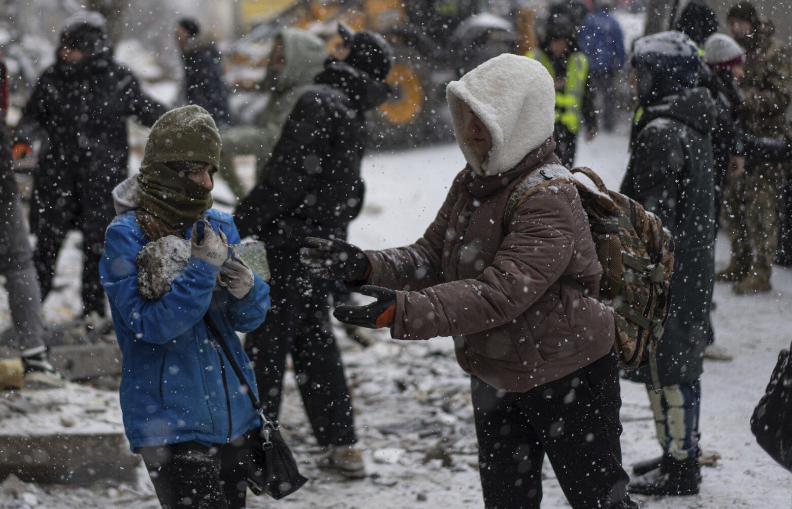 Russia And Ukraine Exchange Hundreds Of Prisoners Of War In Biggest ...