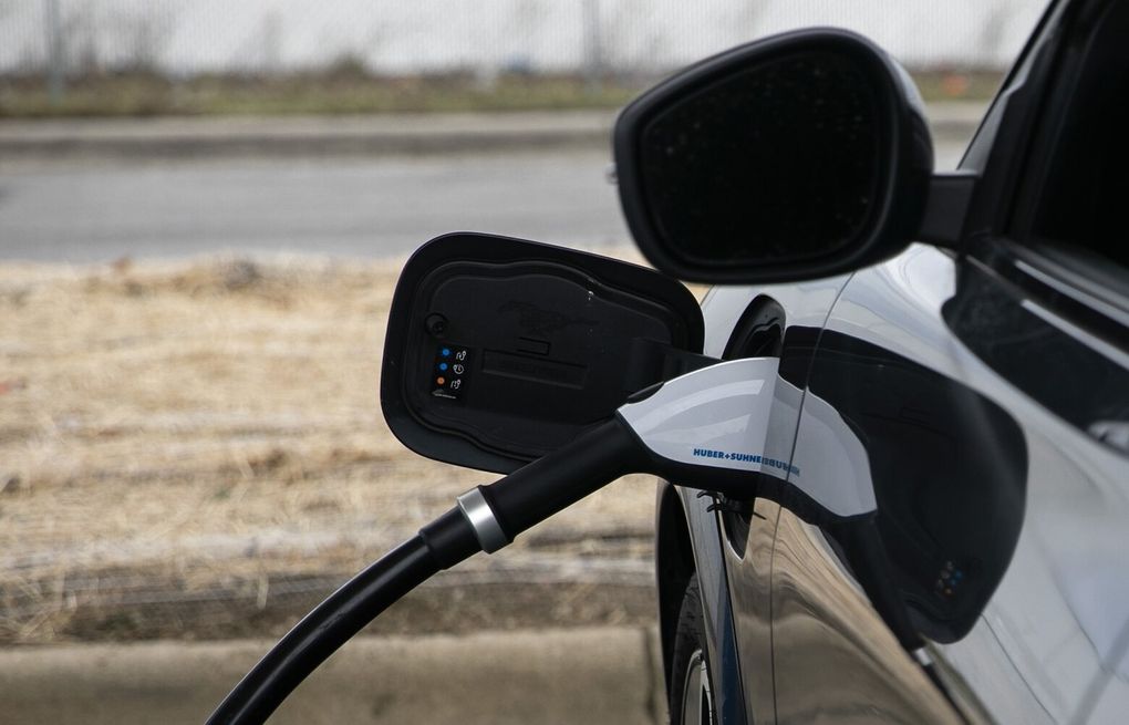 Biden awards $623 million in grants to build out electric vehicle charging  network