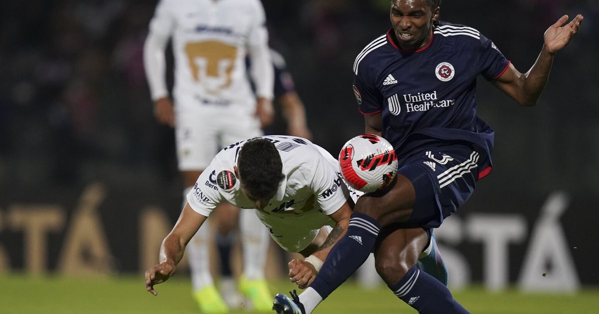 Sounders add to their depth by adding two players | The Seattle Times