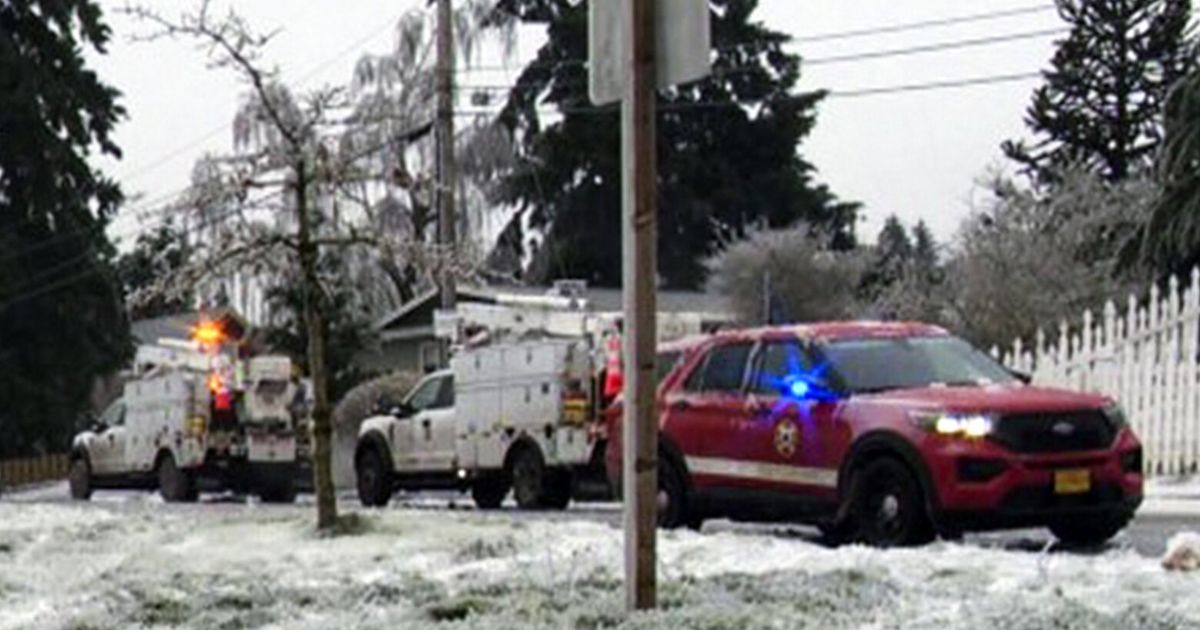 Power line falls on car during Oregon ice storm killing 3 and hurting a baby authorities say  The Seattle Times Power line falls on car during Oregon ice storm killing 3 and hurting a baby authorities say  The Seattle Times