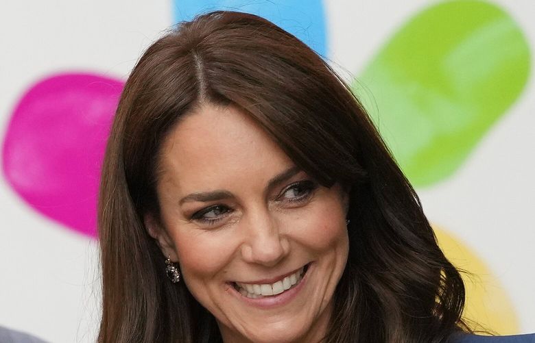 FILE – Britain’s Kate, The Princess of Wales smiles as she leaves after a visit to Evelina London at St Thomas’ hospital in London, Tuesday, Dec. 5, 2023. Kate, princess of Wales, has been discharged Monday, Jan. 29, 2024 from a London hospital and is making “good progress” after abdominal surgery. (AP Photo/Kirsty Wigglesworth, File) lbl814 lbl814