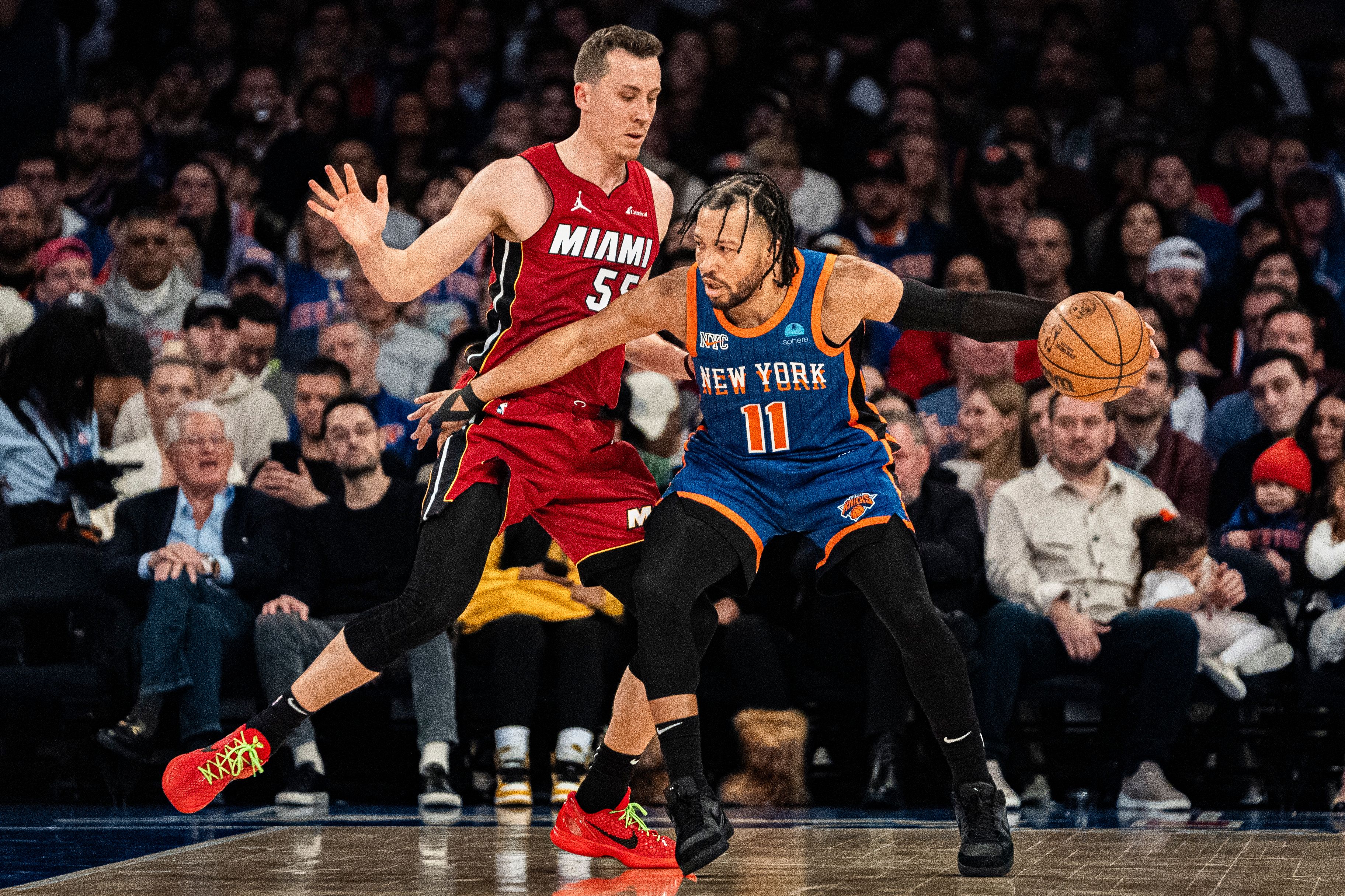 Brunson scores 32 points Knicks win 6th straight and send Heat to