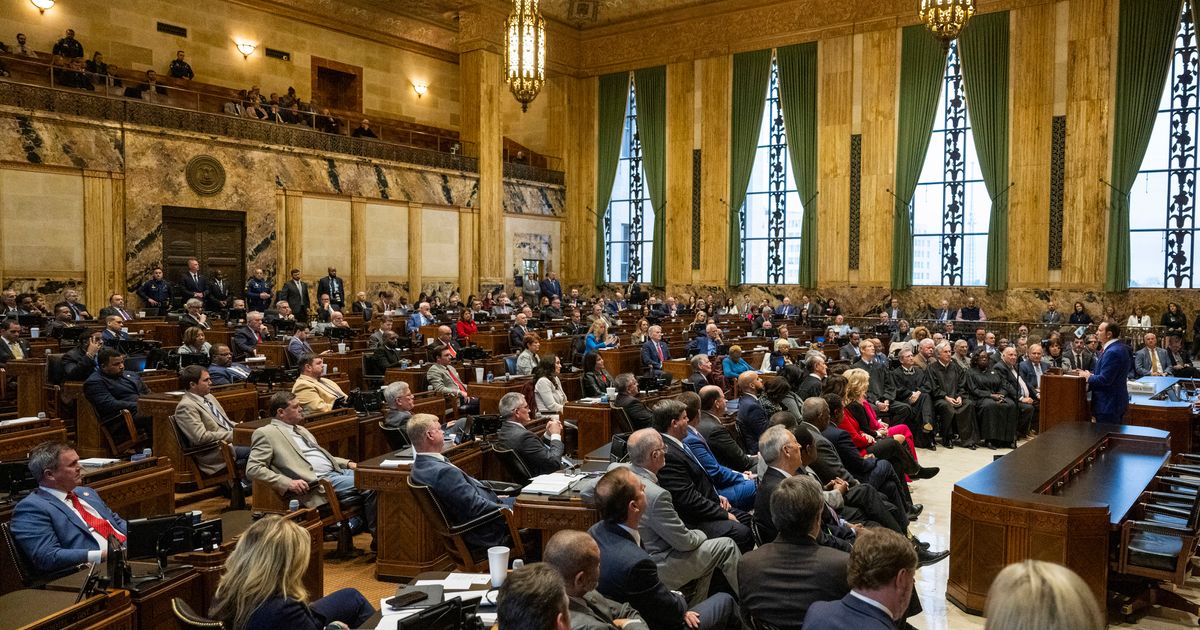 Proposed Louisiana congressional map advances to the House with a