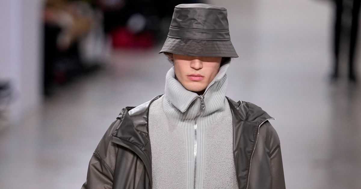 Loewe explores social media and masculinity in Paris fashion show | The ...