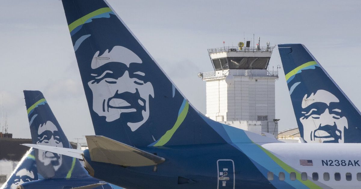 联邦方式男子被指控在飞往西雅图的航班上猥亵妇女，已被逮捕
