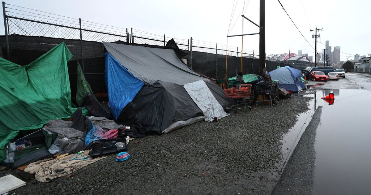 为什么西雅图的人们无家可归？向上游看