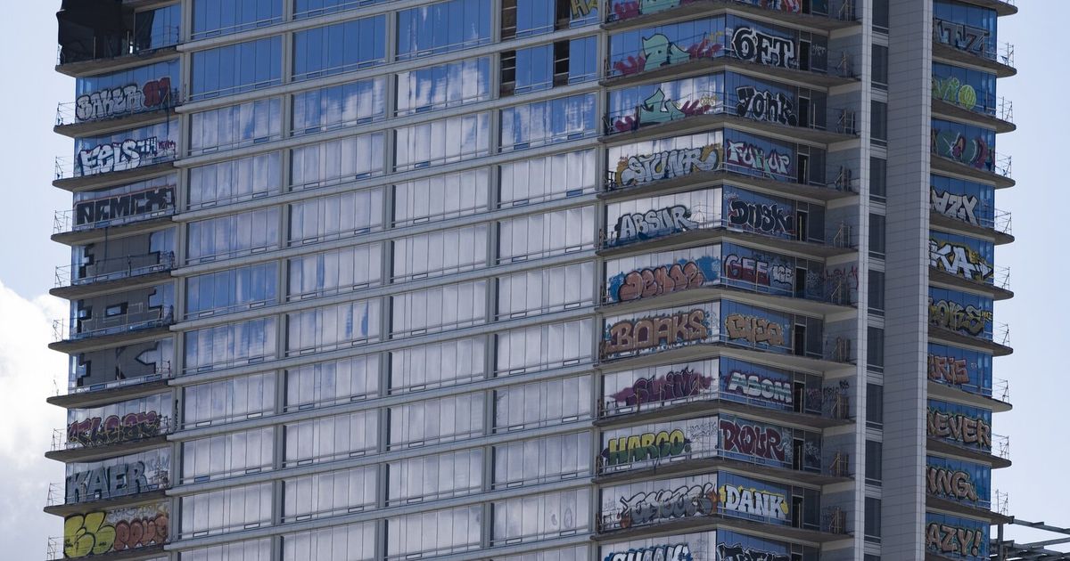 Crews move to secure graffiti-scarred Los Angeles towers left ...