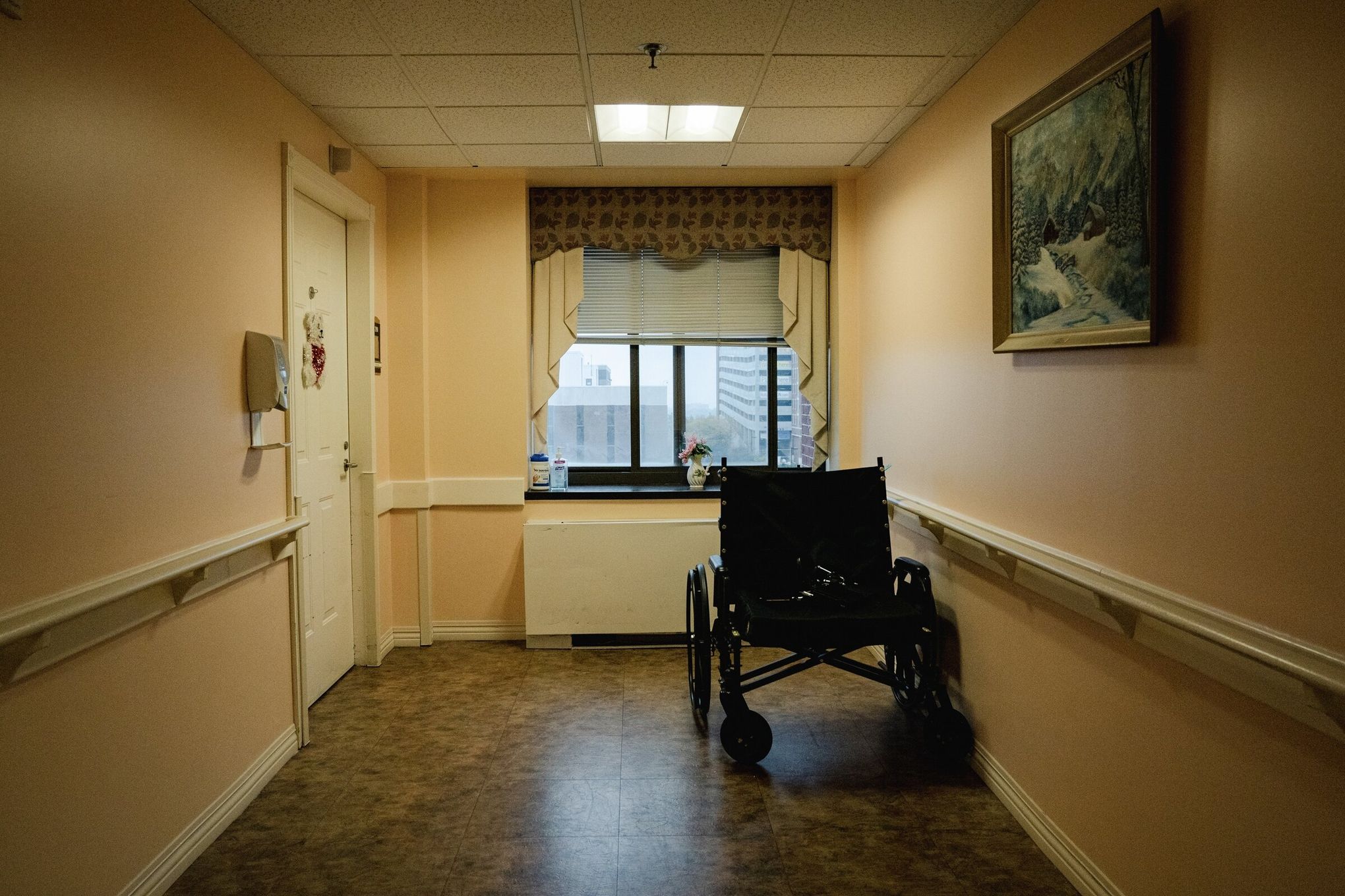 Nursing home staffing shortages and other problems persist, U.S.