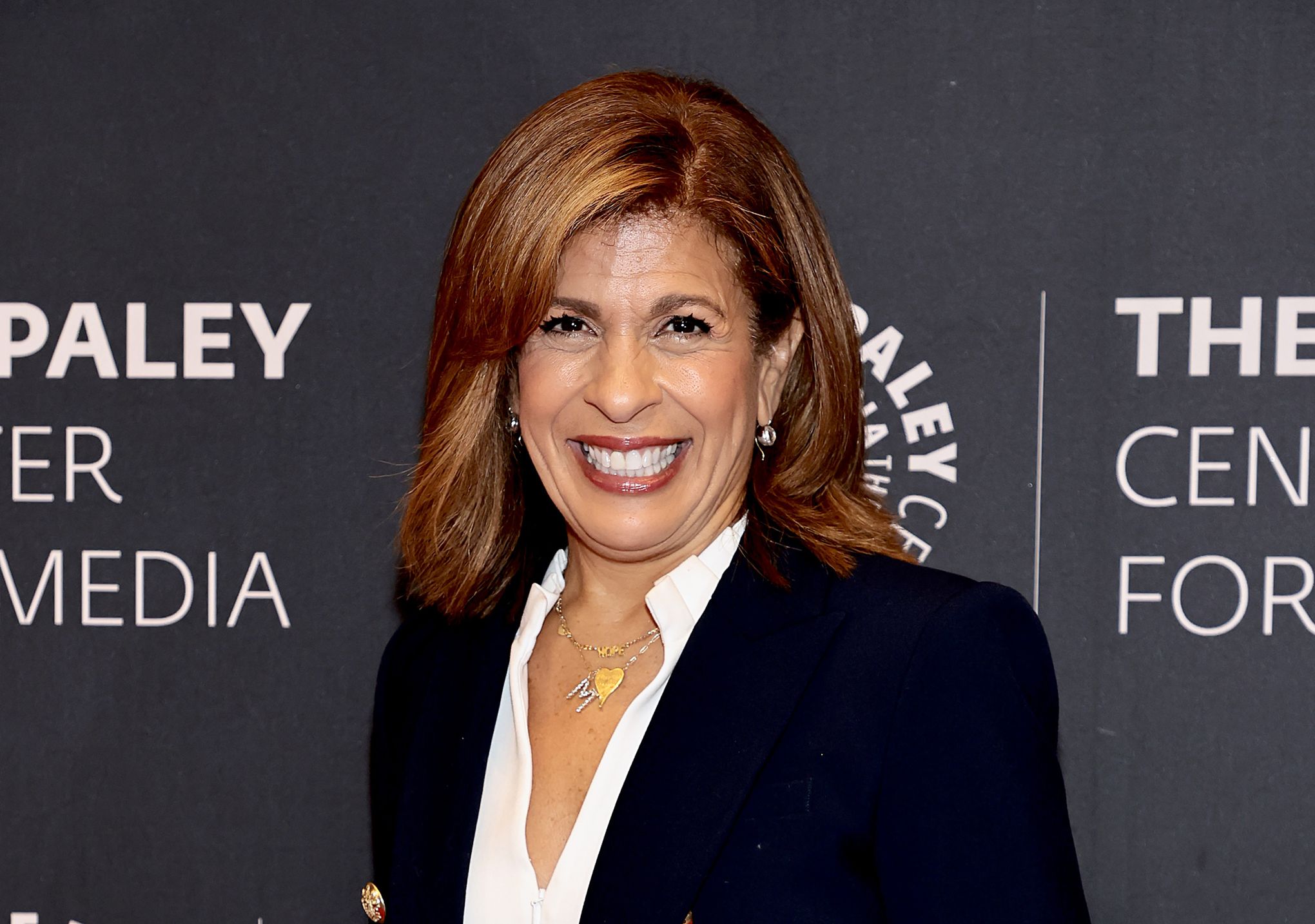 How a viewer rescued Hoda Kotb from on-air eyesight 'emergency' | The  Seattle Times