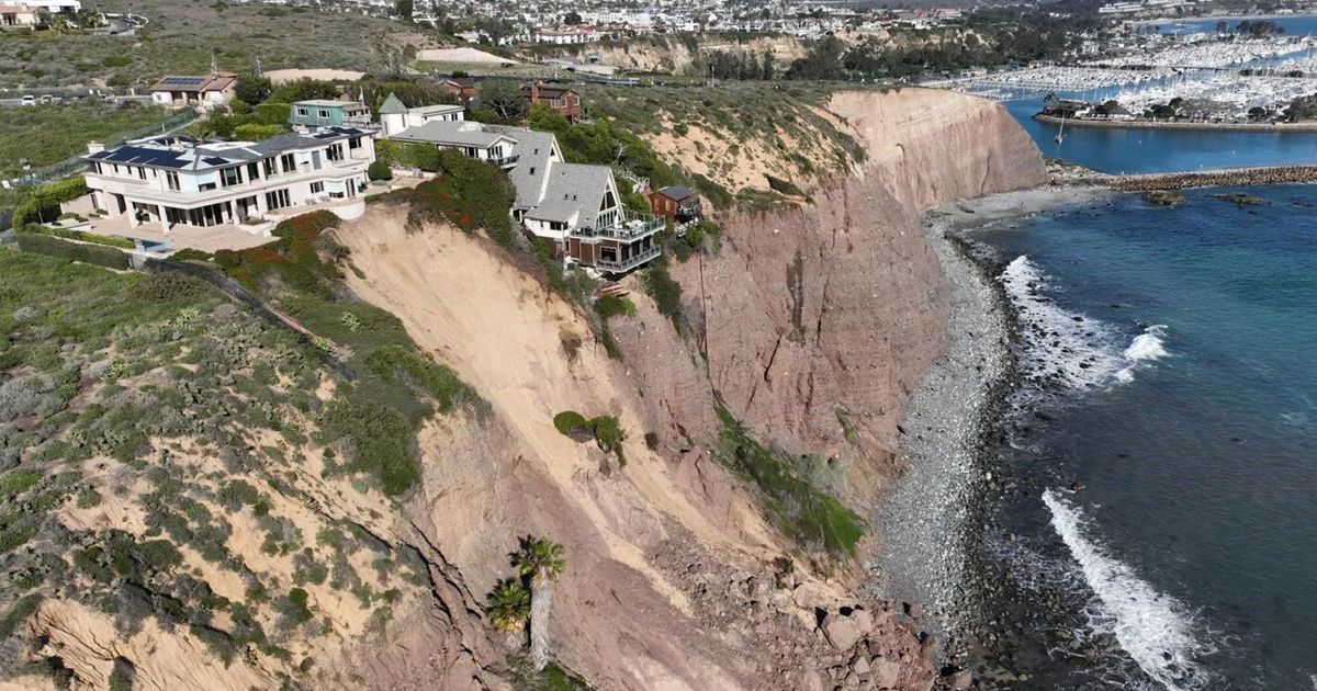 Multimillion-dollar homes on the edge after landslide crumbles ...