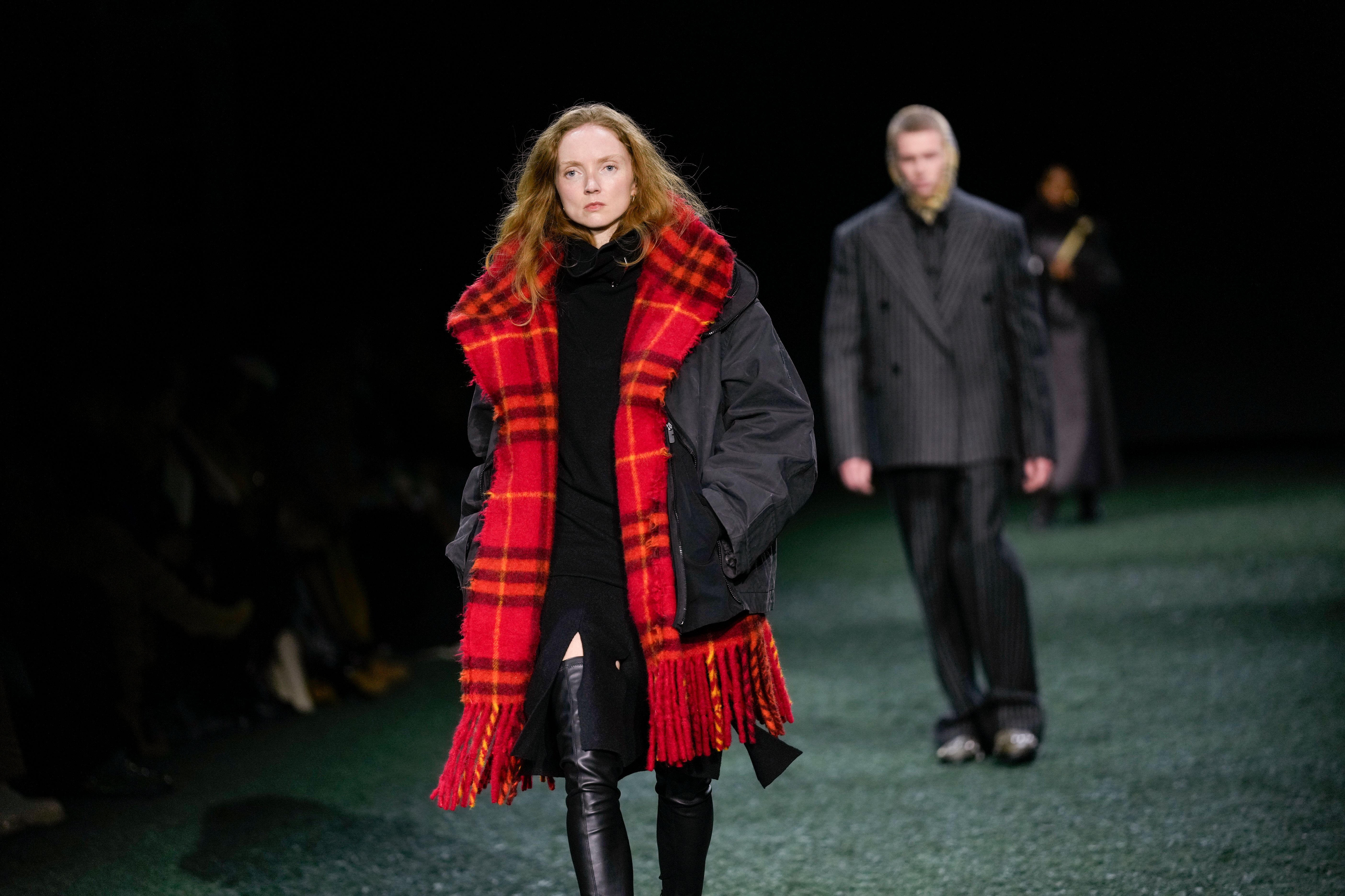 Naomi Campbell walks for star-studded Burberry show at London