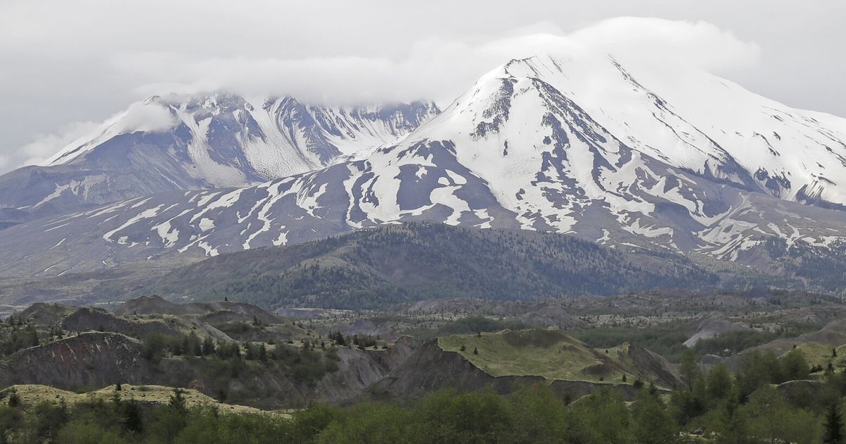 Snowboarder falls to death at Mount St. Helens after cornice collapse ...