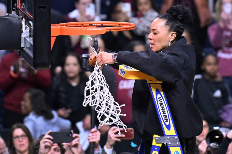 Undefeated South Carolina women advance to Final Four with 70-58 win over Oregon State | The Seattle Times