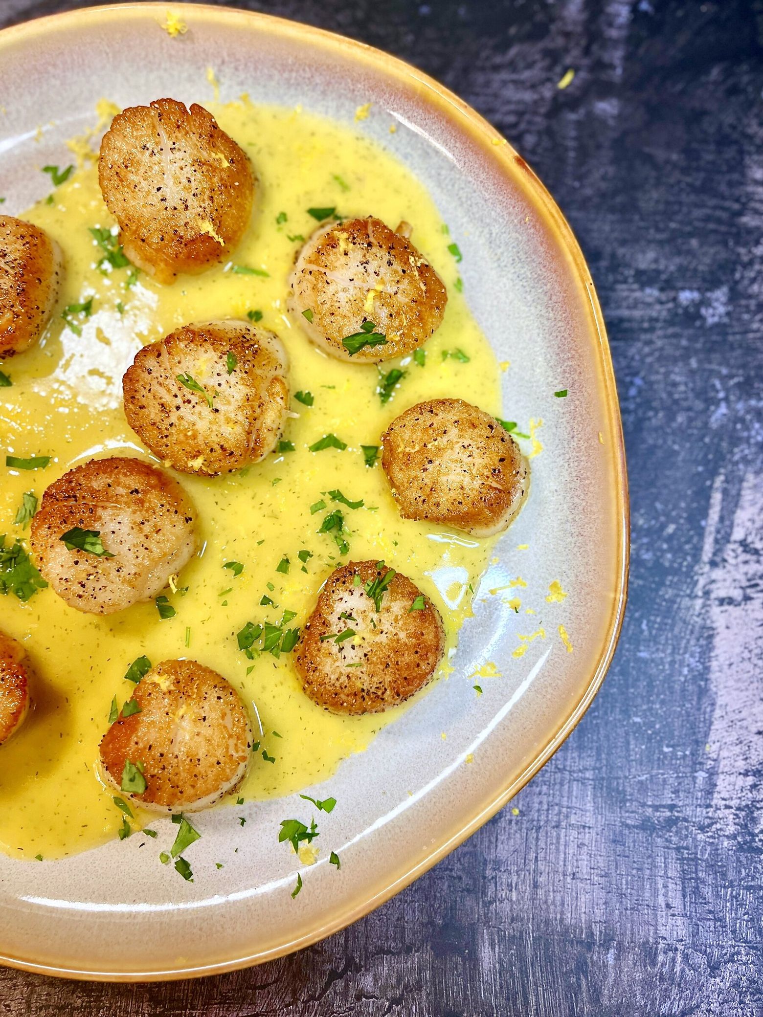 Luxurious beurre blanc sauce elevates these pan-seared scallops | The  Seattle Times