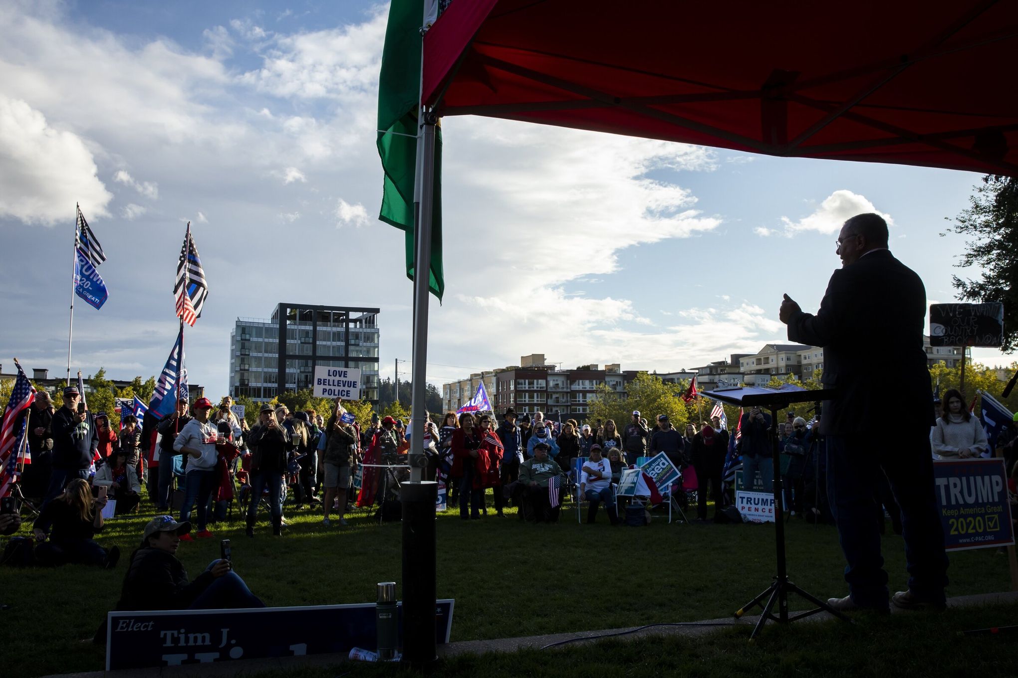 Why a WA cop group holding a MAGA member to account is a big deal | The  Seattle Times