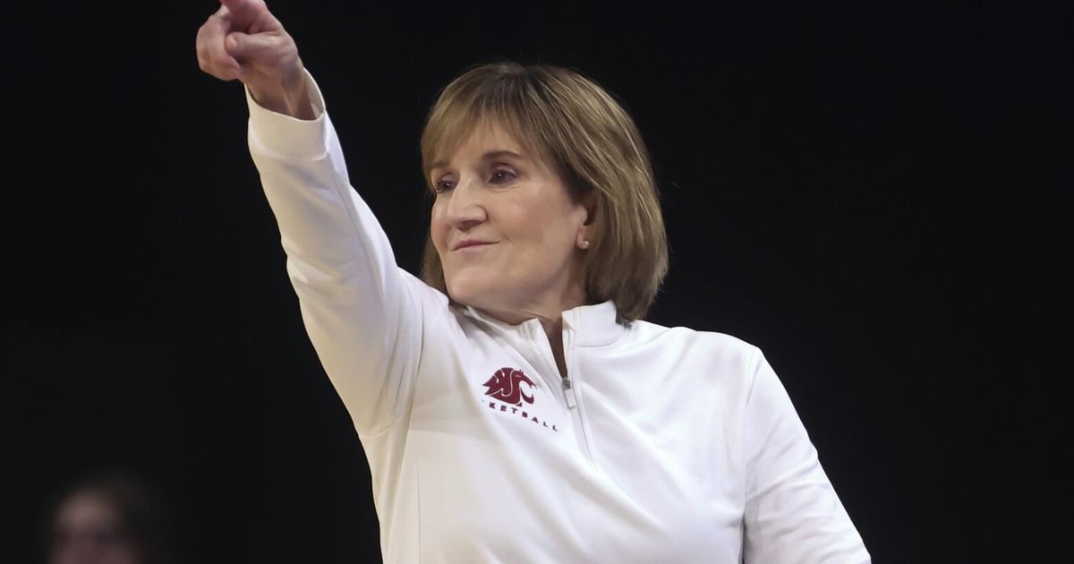 Wsu Extends Womens Basketball Coach Kamie Ethridge Through 2029 30