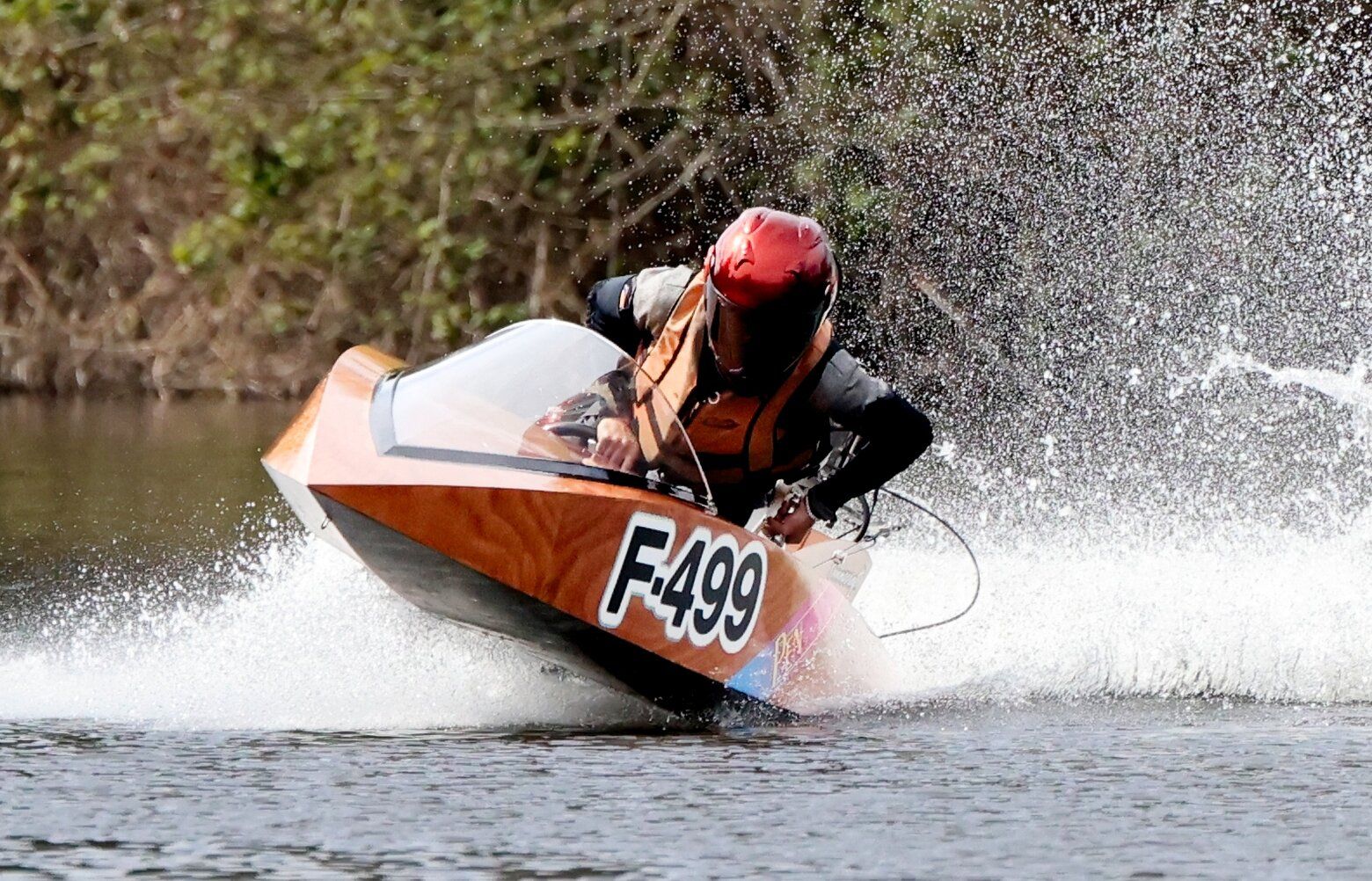 Kenmore Hydro Cup gives speed racers, and their kids, thrills