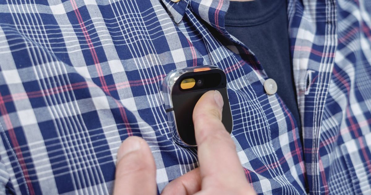 This artificially intelligent pin wants to free you from your phone