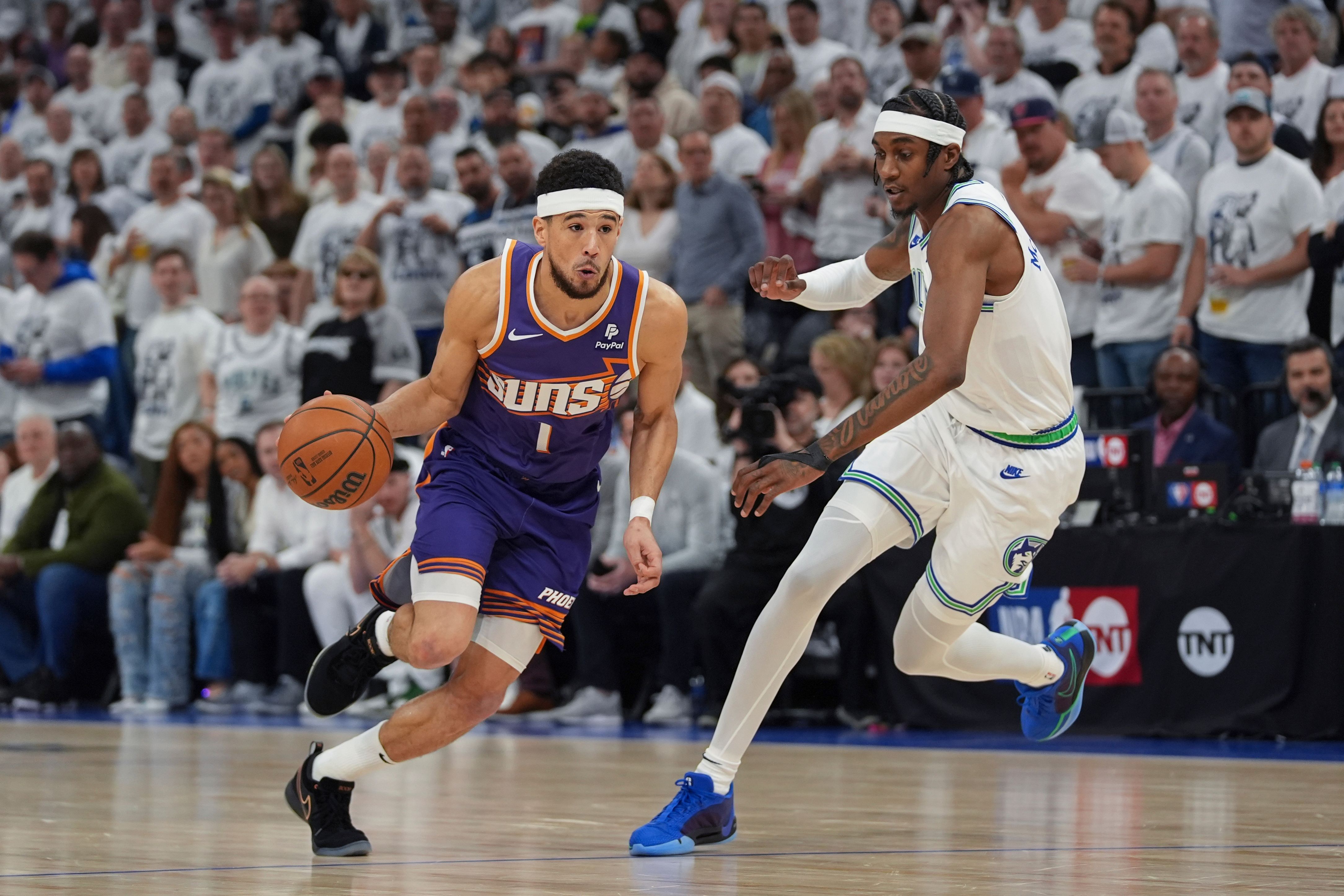 Timberwolves take 2-0 lead on Suns behind 25 points and ace