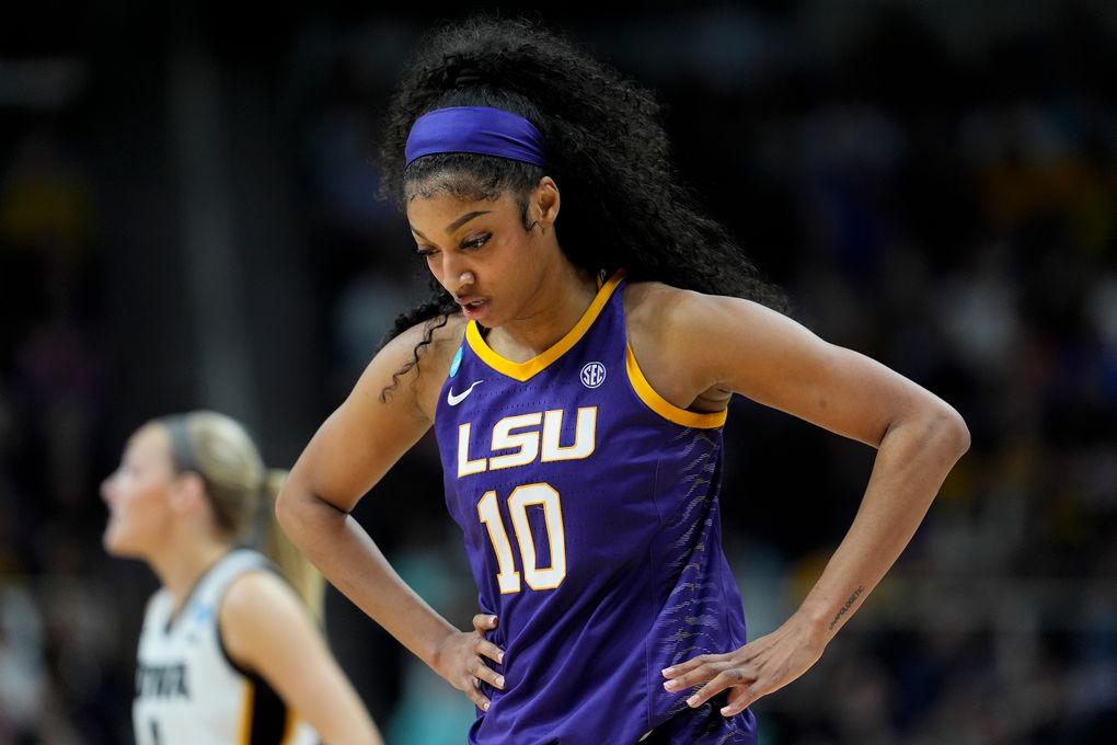 After losing to Iowa, Angel Reese has a choice to make: Stay at LSU or go  pro? | The Seattle Times