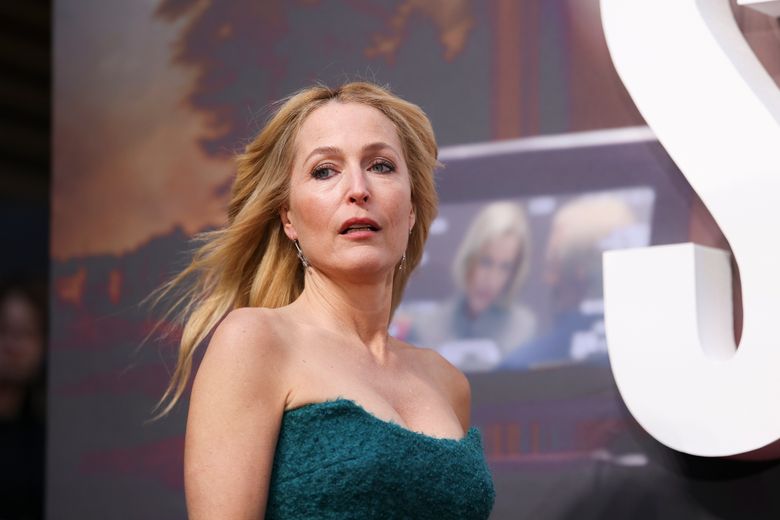 Gillian Anderson and Rufus Sewell recreate a royal media disaster in Prince  Andrew drama 'Scoop' | The Seattle Times