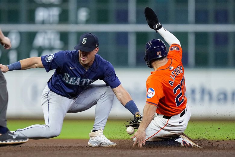 Mariners lose to Astros after disastrous seventh inning | The Seattle Times