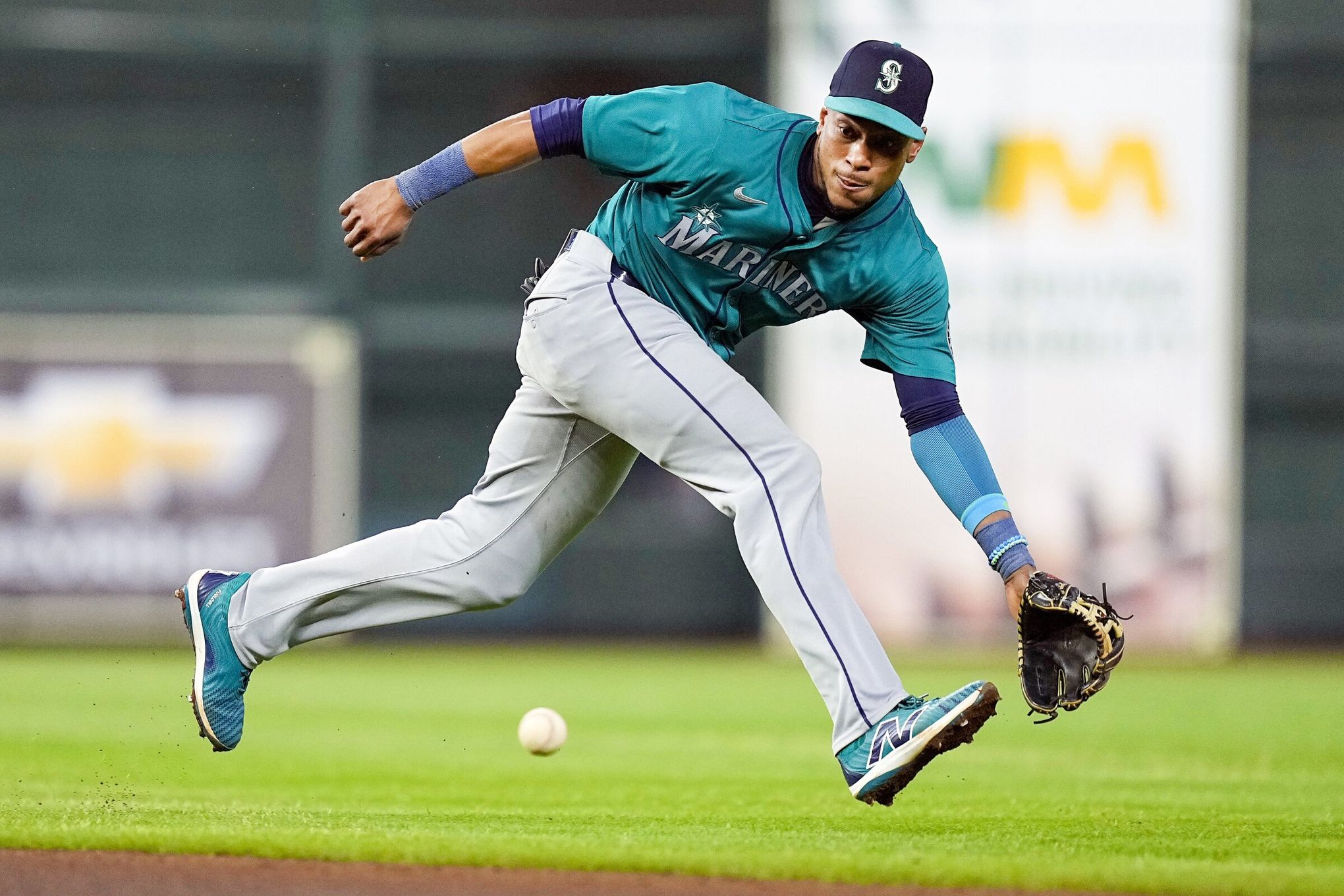 Mariners' Jorge Polanco receives warm welcome in return to Minnesota | The Seattle Times