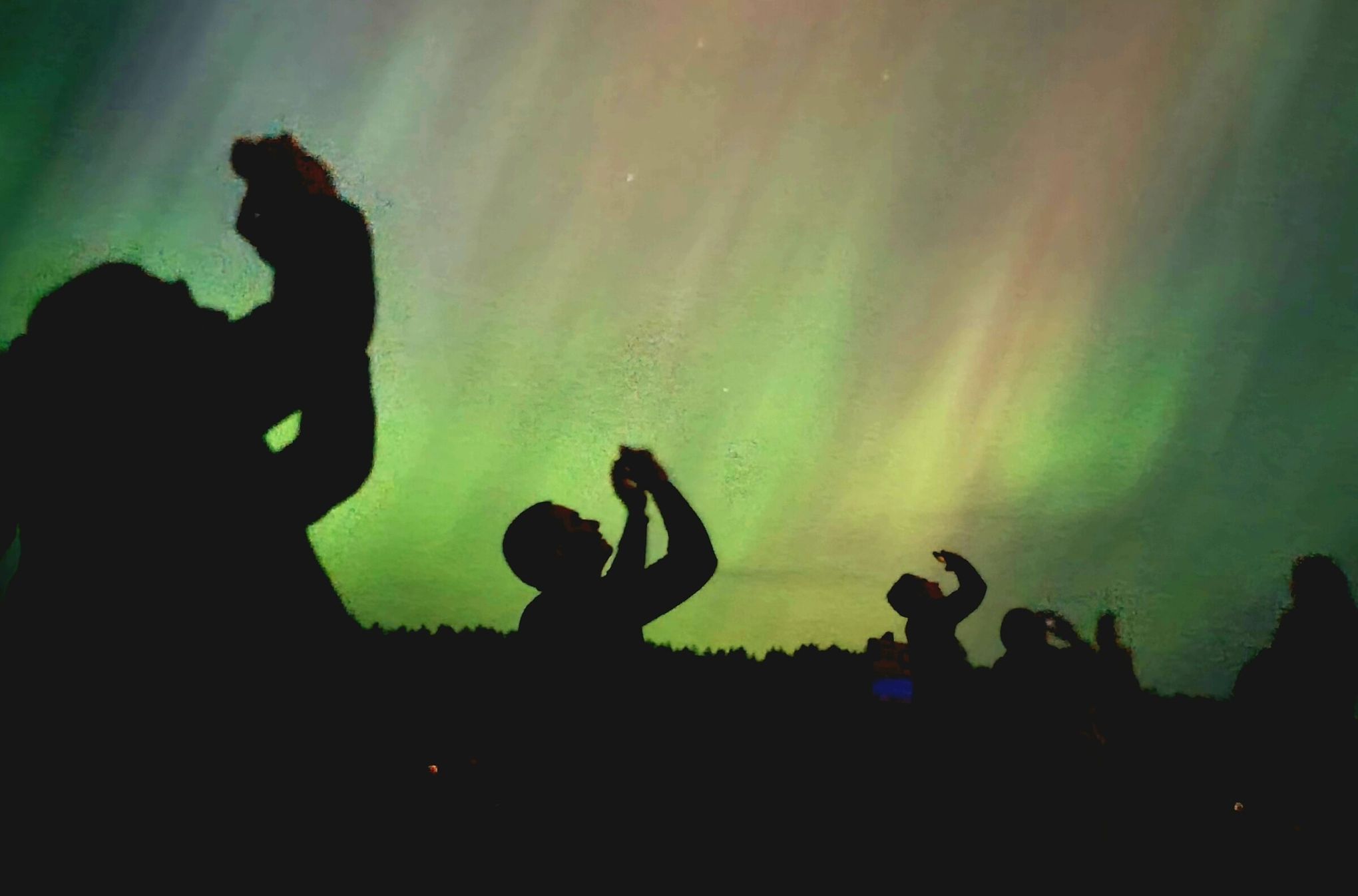 The northern lights over Port Townsend turned eyes (and iPhones) to the sky  | The Seattle Times