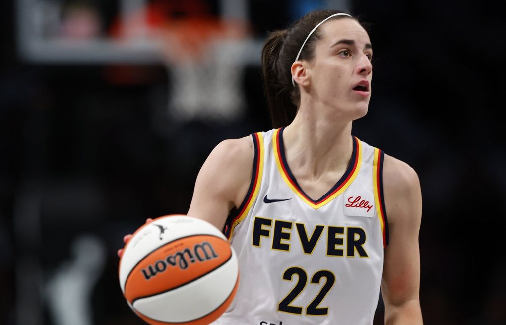 Banged-up Caitlin Clark heads to Seattle for her first game vs. Storm | The Seattle Times