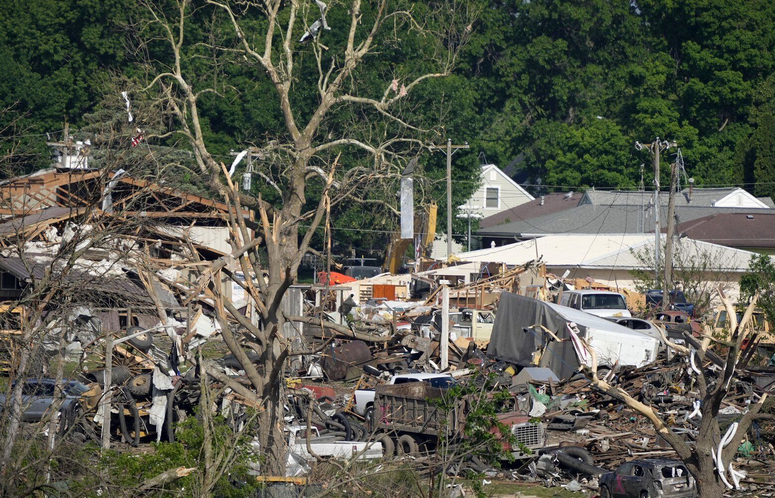 5 Dead And At Least 35 Hurt As Tornadoes Ripped Through Iowa, Officials ...