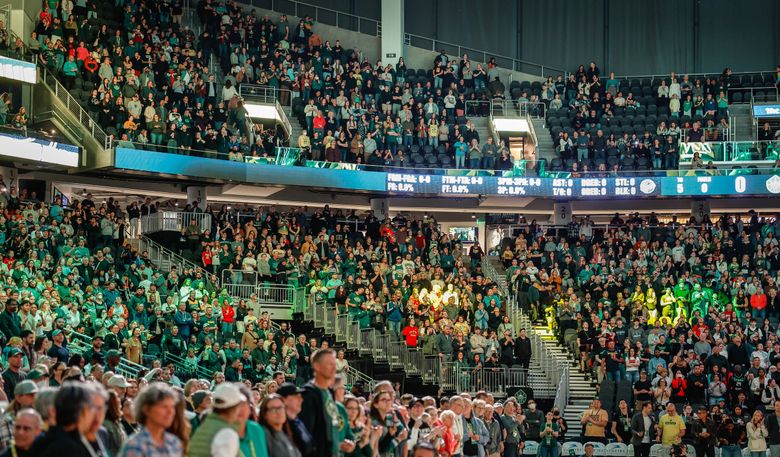 On the heels of Caitlin Clark's sold-out stop, is basketball in Seattle  about to boom? | The Seattle Times