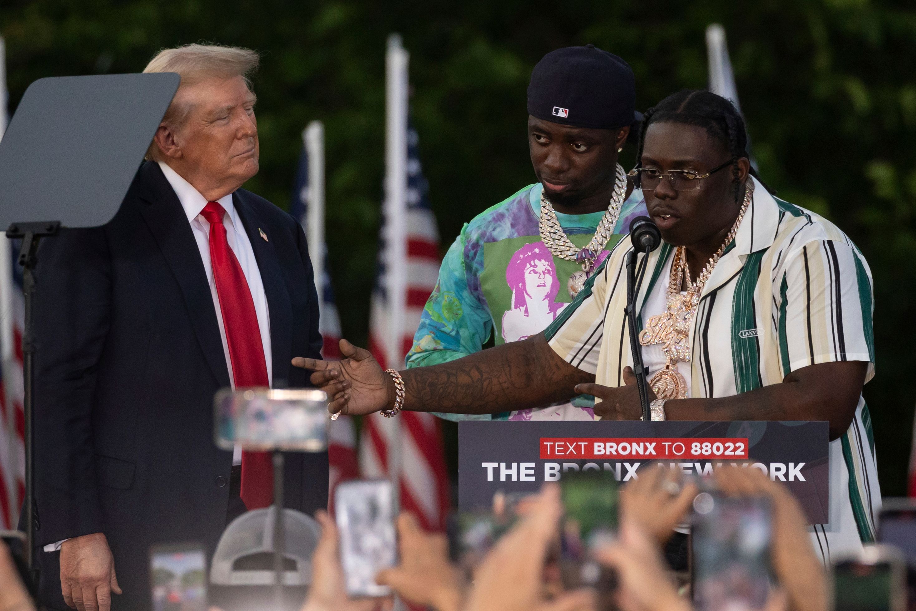 How a coterie of rappers became Trump evangelists | The Seattle Times