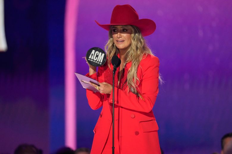 Lainey Wilson wins big at the 2024 Academy of Country Music Awards,  including the top honor | The Seattle Times