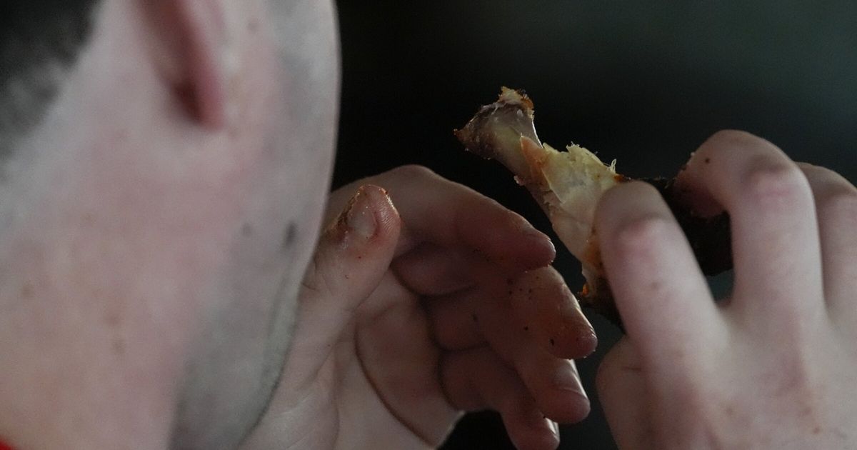 It’s not your imagination. Men really do eat more meat than women, study says