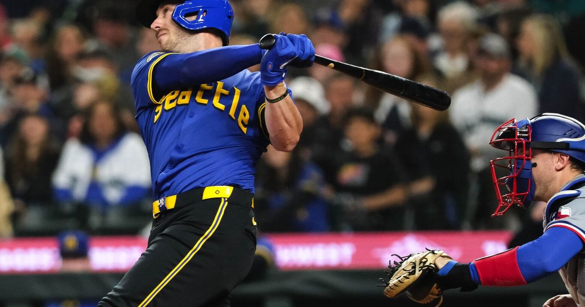 Mariners open critical 3-game series against Rangers with 3-2 win