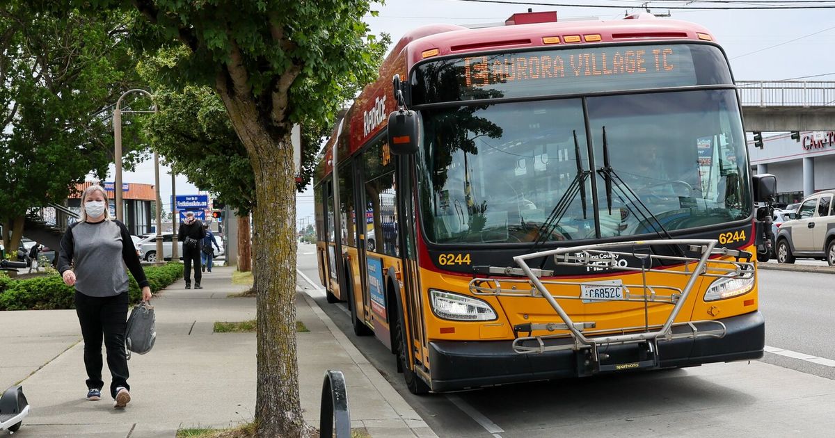Auditor raises red flags in Metro’s push to electrify bus fleet by 2035