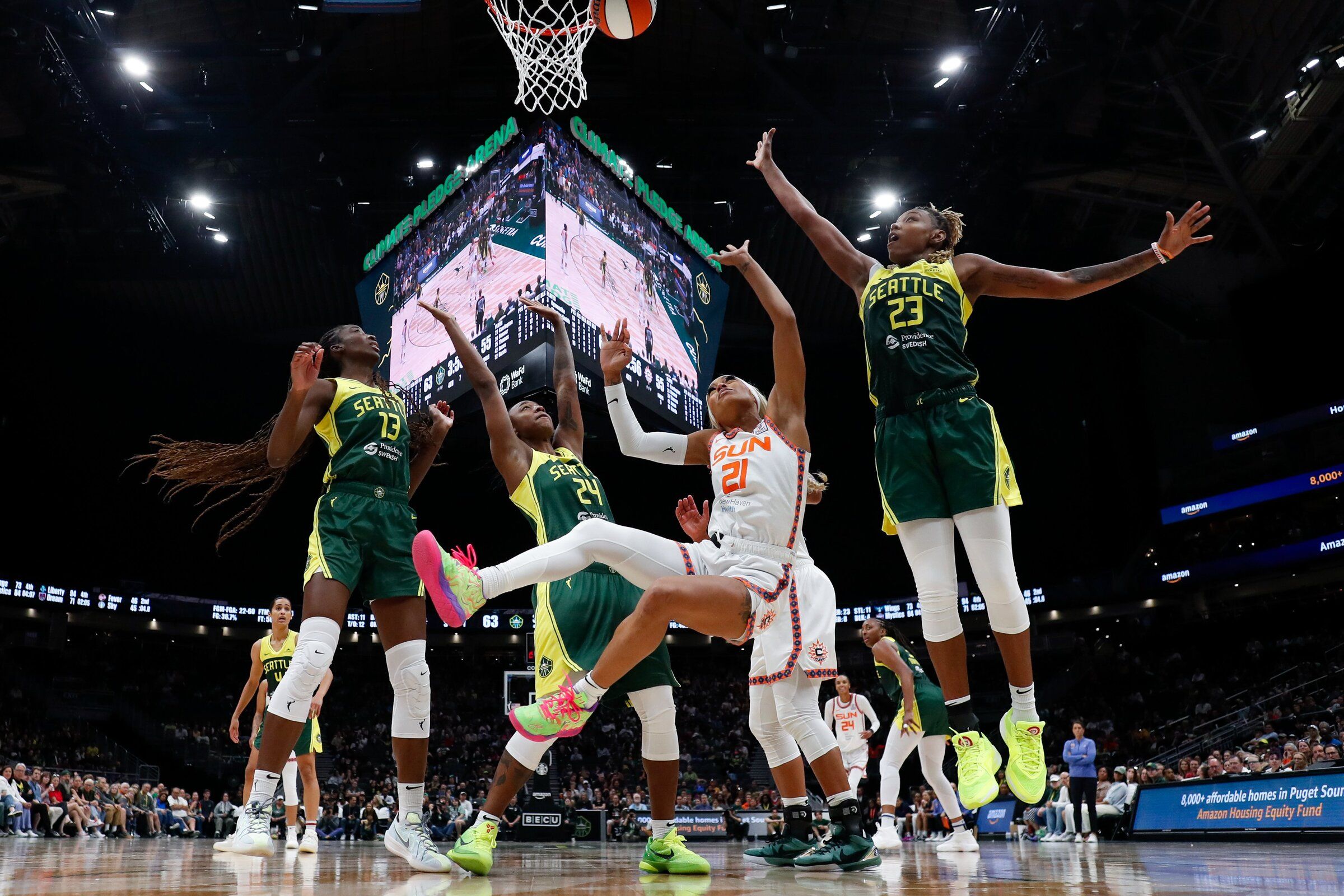 Storm celebrate their 25th anniversary by knocking off Sun | The