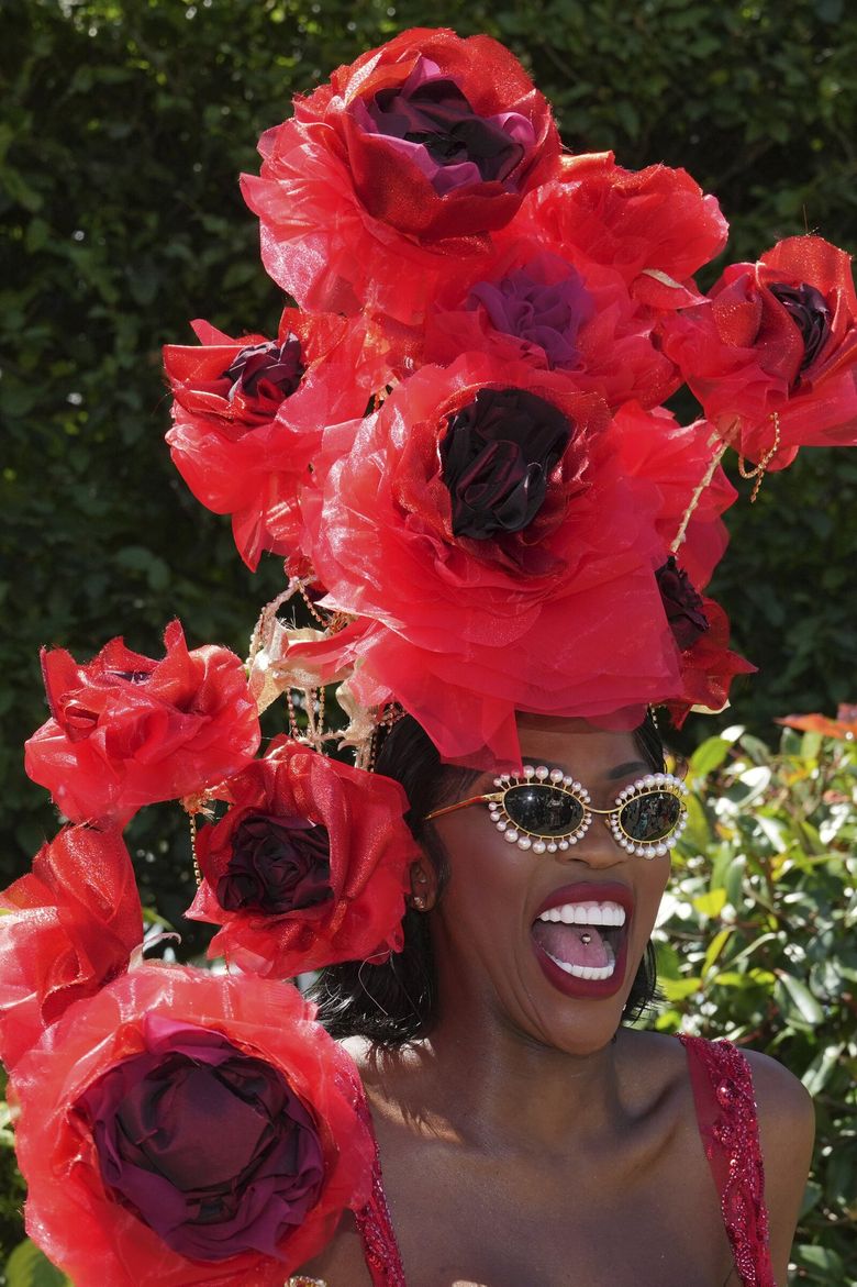 These hats at Royal Ascot are fantastically floral | The  display picture 3