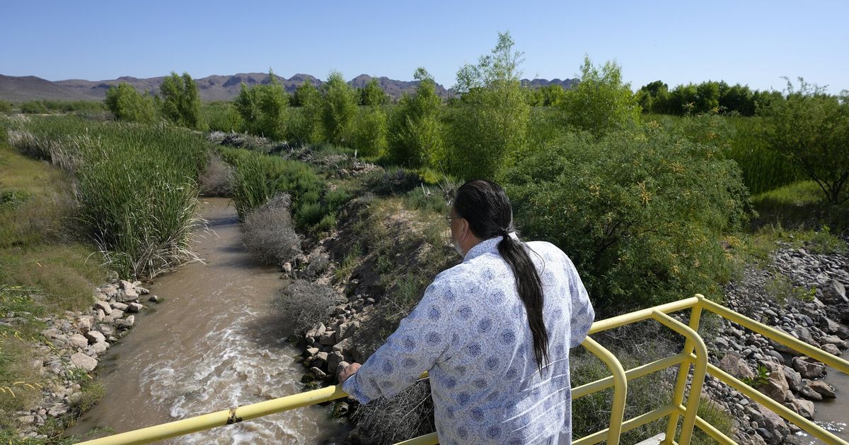 Water-rich Gila River tribe near Phoenix flexes its political muscles in a drying West